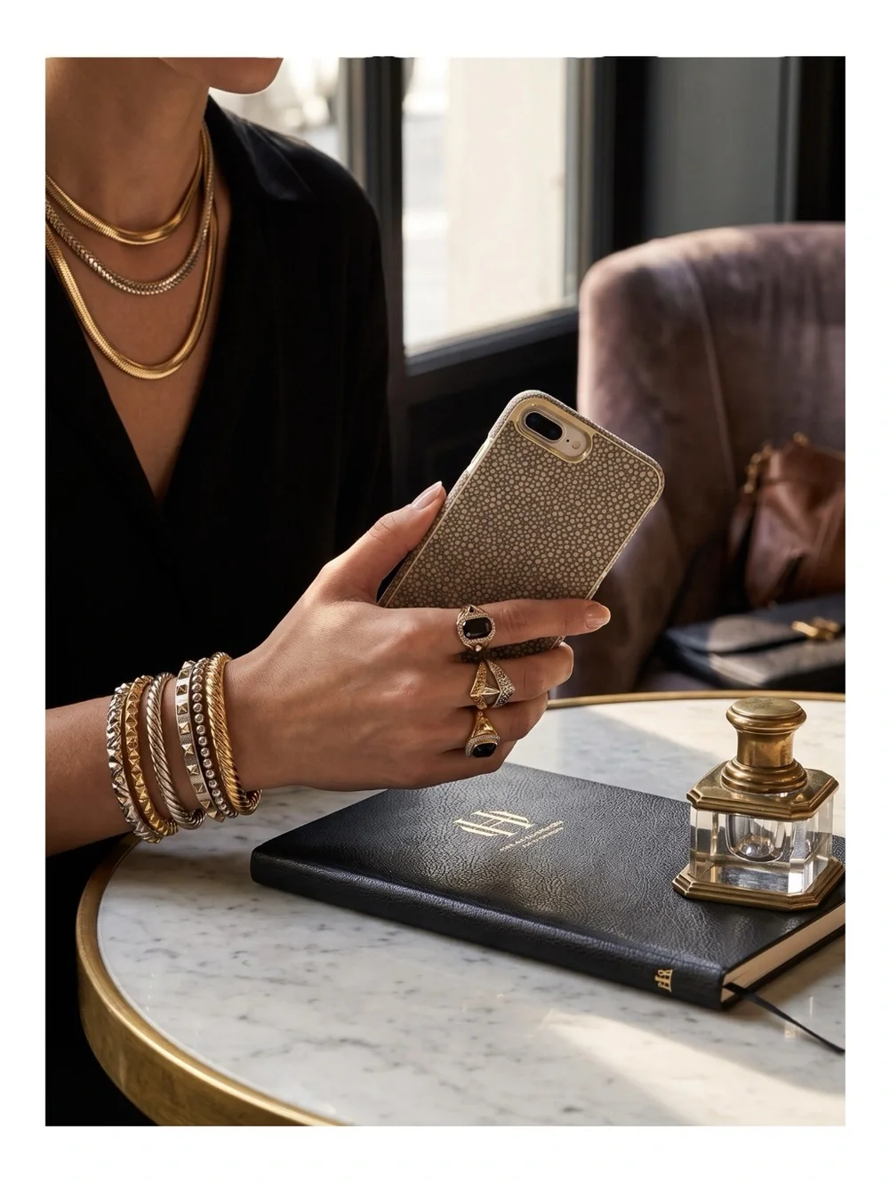new House of Harlow 1960 ☏ Snap iPhone 6 / 7 Case ☏ Gold Printed Polka Dots ☏